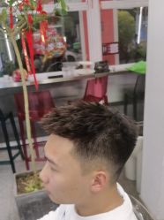 -D.G造型·烫发染发接发