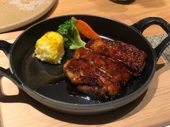 脆皮蜜汁鸡排-香樟花园法式铁板烧(恒隆广场店)