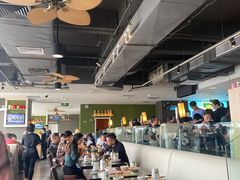 -大头虾越式风味餐厅(光明广场店)