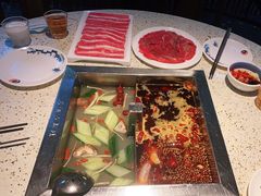 -二荆条·蜀鲜汇城市森林火锅