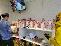 -奈雪的茶(亨特国际广场店)