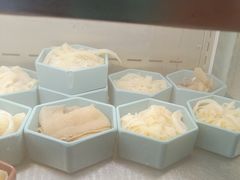 -新艺自助美食城(中山路店)