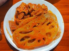-爆炸头阿姨小四川正宗川味小吃(无任何分店)