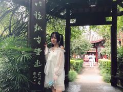 -峨眉山报国寺