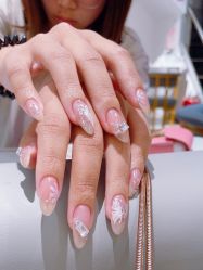 -丽心自助美甲美睫