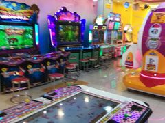 -汤姆熊欢乐世界(红博会展购物广场店)
