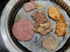 -钱小主·自助回旋烤肉火锅餐厅(东方新天地店)