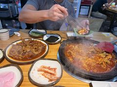 -红辣椒八爪鱼特色韩国料理专门店(远景路旗舰店)