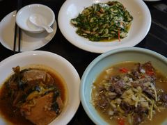 -亭下湖饭店(康岭店)