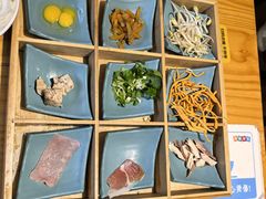 -勺子米线·云南传统小吃市集(四方街店)