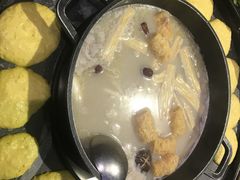 -三人行骨头王火锅(长寿店)