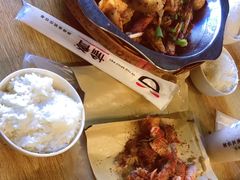 -愉肴麻辣香锅(中山路店)