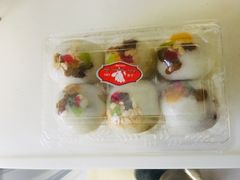 -白玉兰食品甜凤店(合生汇店)