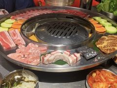 -哈哈碳都·牛肋条无限自助烤肉(台江万达店)