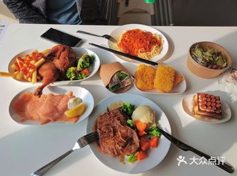 身为济南人家住大明湖附近 市区内的真的逛的吃的已经疲