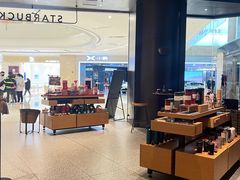 -星巴克臻选(上海合生汇1F店)