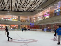 -冰堡国际溜冰场(观澜湖新城MHMALL店)