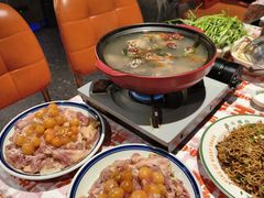 -威记烧嘢·南宁烧烤·超级生牛(绿地店)