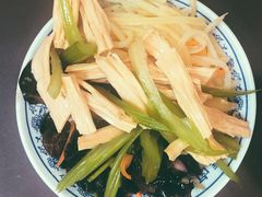 素凉菜-门框胡同百年卤煮(新街口店)
