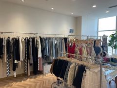 -眷顾自助服装工作室(中南金石国际广场A座店)