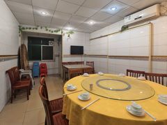 包房-华兴餐厅·招牌生鱼片(桃园路店)