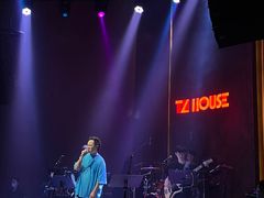 -TZ House音乐现场(来福士中心店)