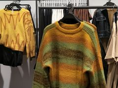 -URBAN REVIVO(高德置地广场·春广场店)