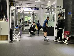 -汗水空间私教健身连锁(SM广场店)