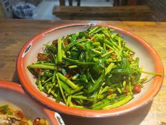 -老三样·美食研究中心(世贸路店)