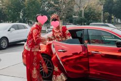点击看大图 -GRACE KELLY婚纱与礼服(北京店)