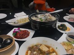 -上海滴水湖皇冠假日酒店