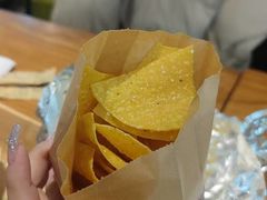 -油梨树 AVOCADO TREE(亮马桥店)