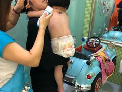 -小小王国亲子游泳俱乐部(锦辉中心)