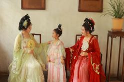 -一揽芳华汉服旗袍体验馆(拙政园店)