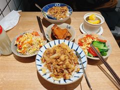 -红猪卤肉饭(大西洋美食城店)