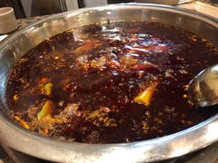 -肖肖酸萝卜鱼火锅(总店)