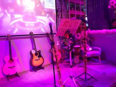 -樱花里音乐餐吧·牛扒椰子鸡(东圃店)