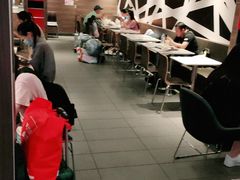 -麦当劳(汉口火车站候车室店)