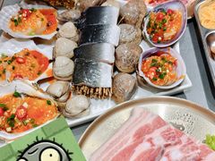 -围炉肉舍•炭烤活鳗•丹东海鲜烤肉(步行街店)