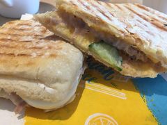 -必胜客(松雷店)