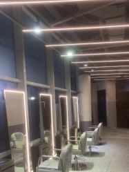 -PE SALON 
