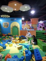 -太空学院儿童娱教乐园(中华广场店)