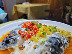 剁椒蒸鱼头-小辣椒(华富店)