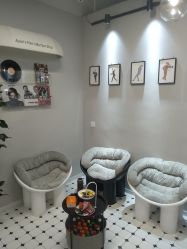 -老男孩男士理容馆·理发·烫染·修面