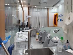 -靓芙泉专研痘痘肌