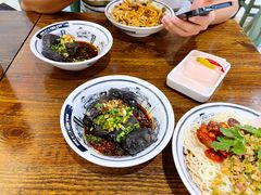 -黑白电视老长沙吃货铺(南岗万达店)