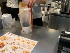 -肯德基(成都机场T2到达精选店)