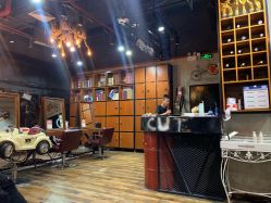 -CUT CUT Hair Salon
