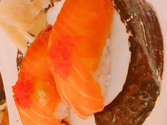 三文鱼手握-坂吉屋·居酒屋深夜食堂(龙湖店)