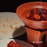 嘈嘈切切错杂弹，大珠小珠落玉盘